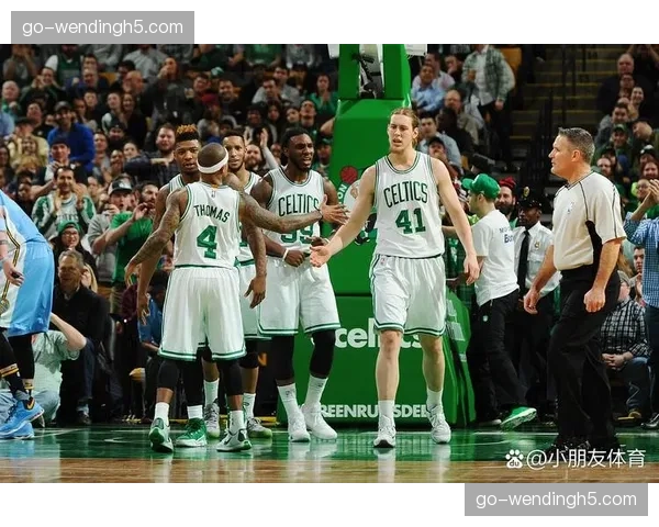 比赛结果：凯尔特人全场22次迫使对手失误，高压防守锁定东部头名