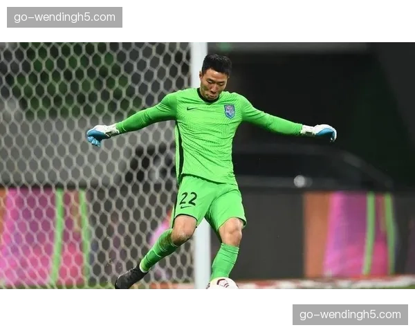 特写：大雨中，天津津门虎门将方镜淇连续做出神扑